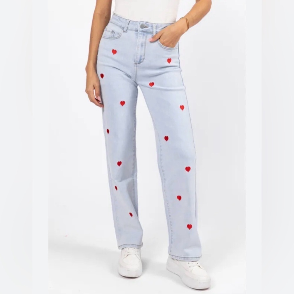 Pink Lily Embroidered Heart Jeans Light Wash Stretch Straight Leg Size 29